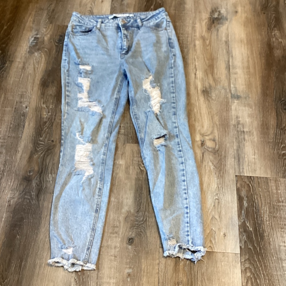 Tinseltown Light Blue Distressed Women's Jeans